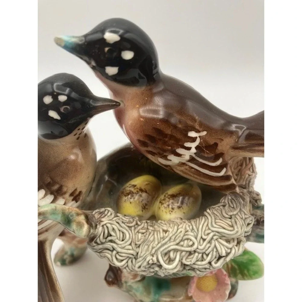 Vintage MCM 1950-1960 Porcelain Robins on a Nest Figurine by Arnart Japan 4.5